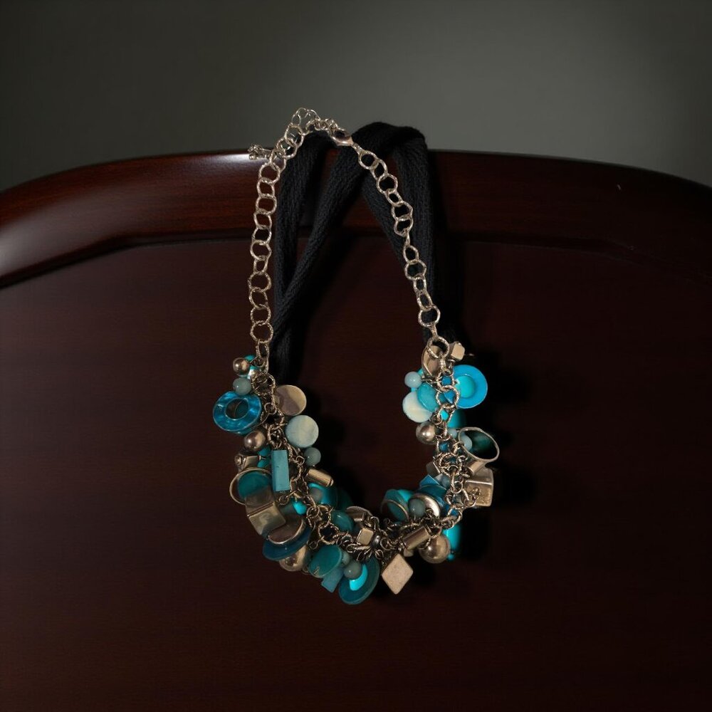 BLUE & SILVER NECKLACE CHUNKY STYLE